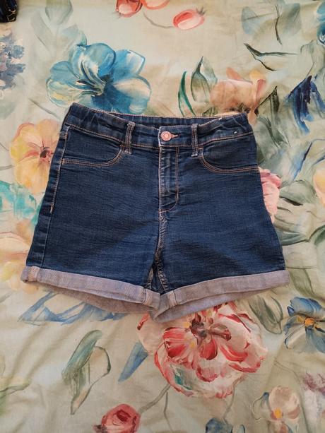 Džínové kraťasy, 134