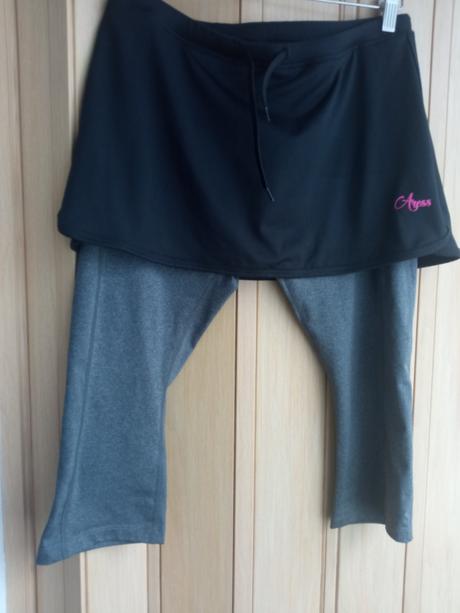 Dámské dívčí legíny se sukní velikost s, s