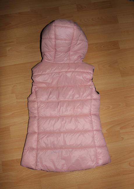 Vatovaná vesta s kapucou willard nenošená, s