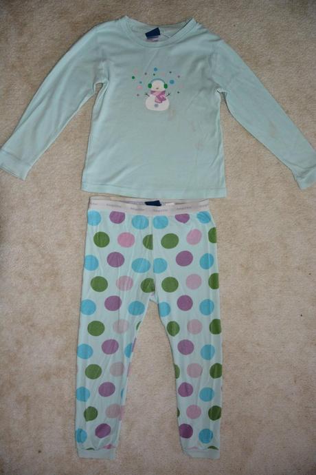 Pyžamo se sněhulákem a s jablíčkem, lupilu,104