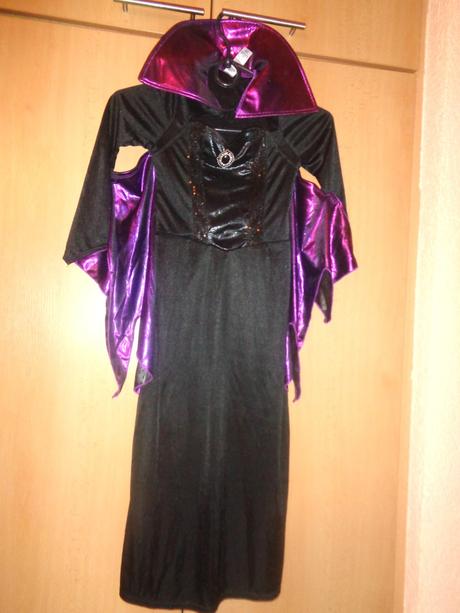 Karneval - šaty pro královnu upírů - 7 - 8 let, 
