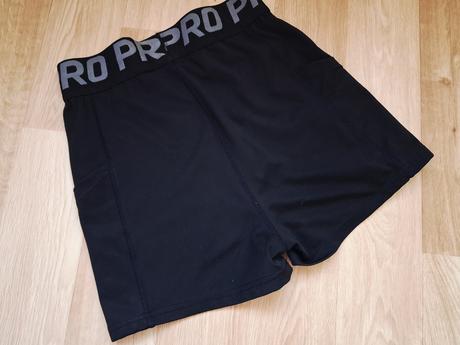 Černé kraťasy vel. s, s