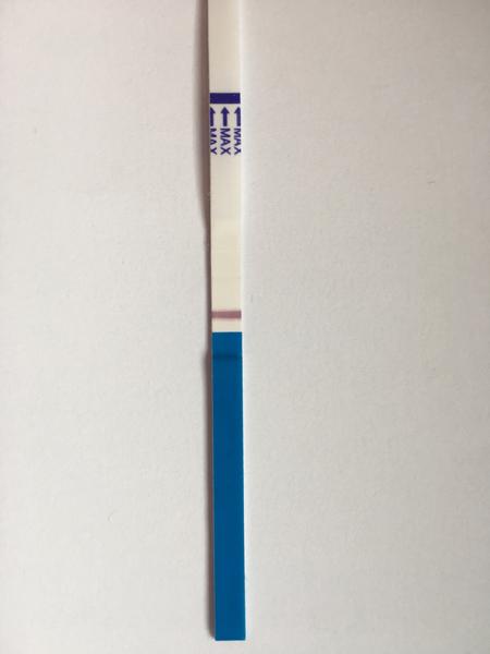 Téměř neznatelná čárka na testu - negativní?