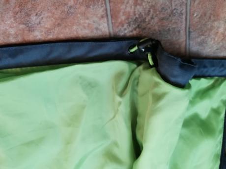 Hezká nepromokavá bunda head-kvalitní top stav, 122