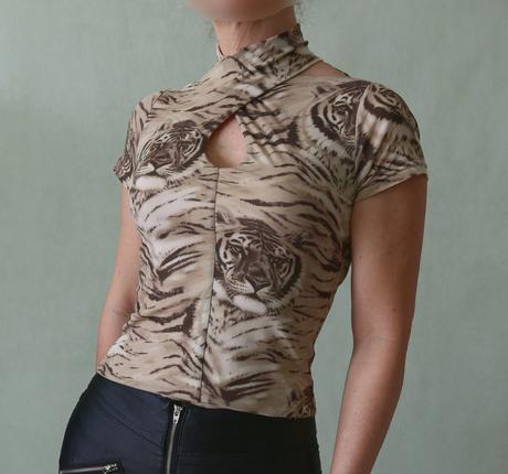 Tričko / roláček s tygříky c&a vel.xs, c&a,xs