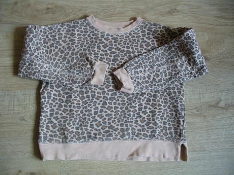 Mikina s gepardím vzorem zn. destination vel. 134, 134