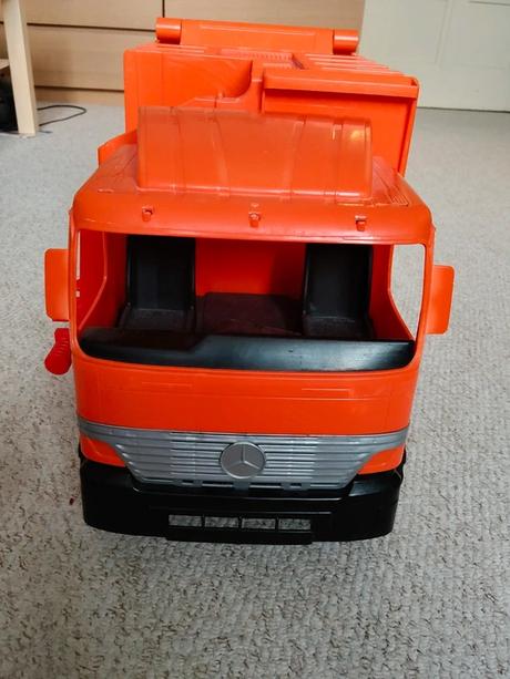 Velké popelářské auto + popelnice, 