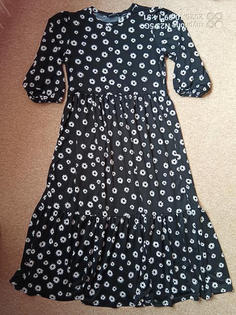 Šaty zn."stradivarius" vel."s", stradivarius,s