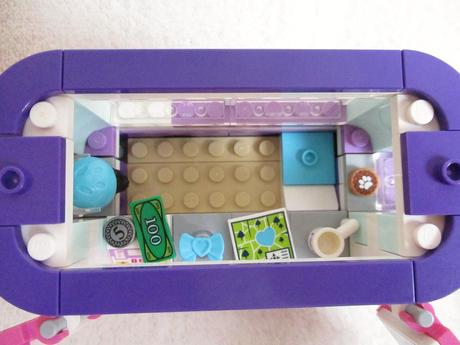 Lego friends emma a umělecký stojan, 