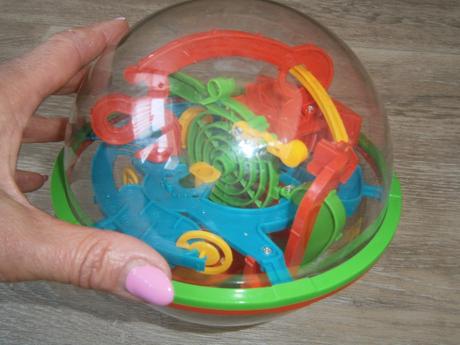 Labyrint + kartičky s experimenty,