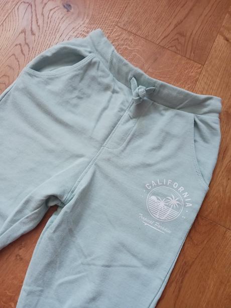 Tepláky č.140, 140