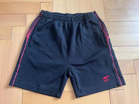 Sportovní kraťasy, 158