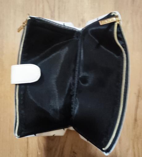 Kosmetická taštička se srdíčky, 