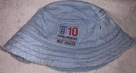 Světle modrý chlapecký klobouk england, vel. 3y, next,98