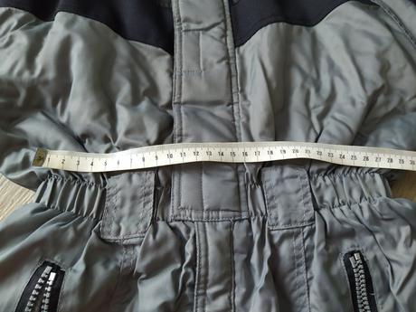 Černá kombinéza, 128