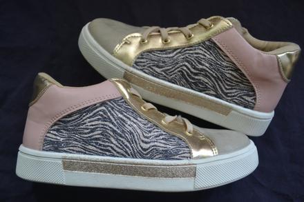 Jarní dívčí boty baťa v.33, baťa,33