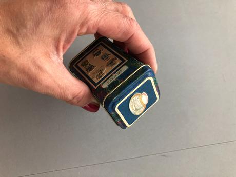 8dílů čaj.souprava tác+prostírání+dóza modráanglie, 