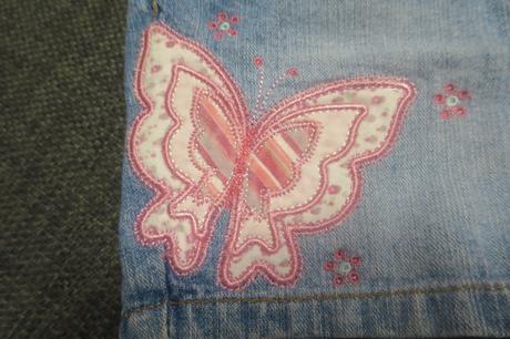 Kraťasy s motýlky, 98