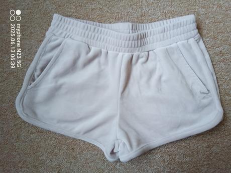 Šortky semiš zn."destination" vel."134", 134