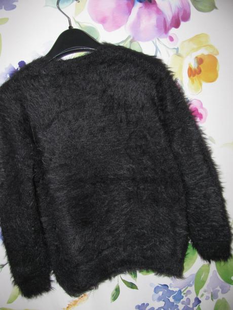 Dívčí černý svetr s vánočním motivem, 134