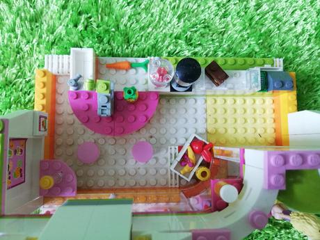 Lego friends stánek s limonádou,