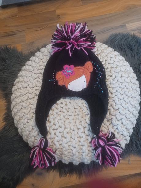 Háčkovaná čepice next, 104