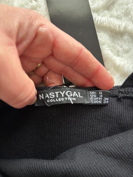 Dívčí černé strečové šaty - v.34, xs