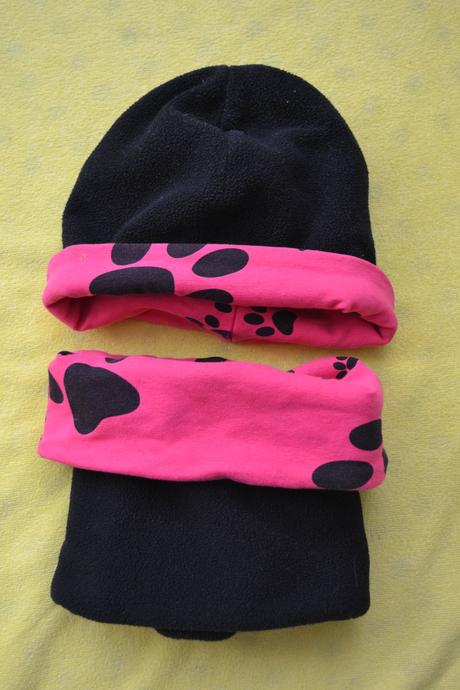 Oboustranná podzimní čepice a nákrčníkem, 92