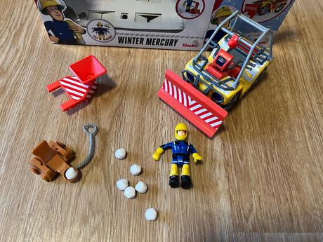 Požárník sam zimní čtyřkolka mercury s figurkou,