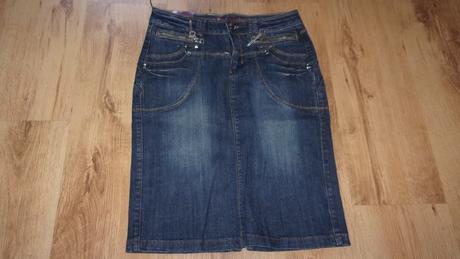 Nová sukně vel. s, včetně visačky, s