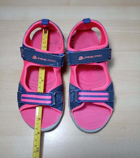 Letní sandálky vel.35. zn alpine pro, alpine pro,35