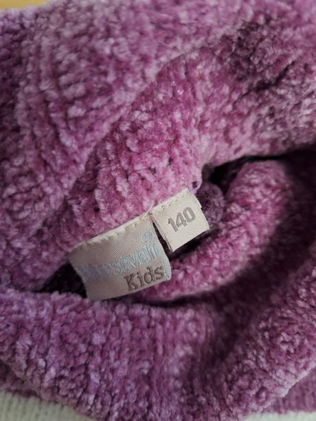 Svetr rolák vel. 140, 140