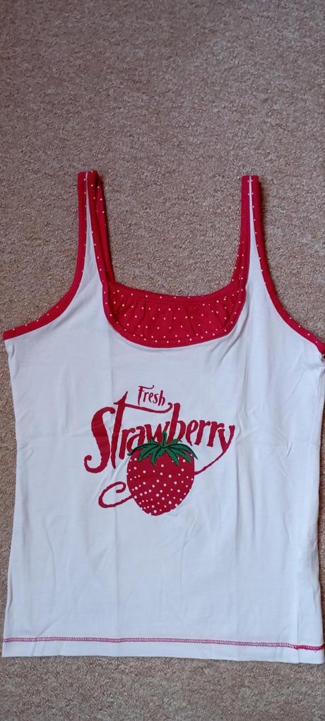 Tílko jahoda zn."tcm" vel."134-140", tcm,134