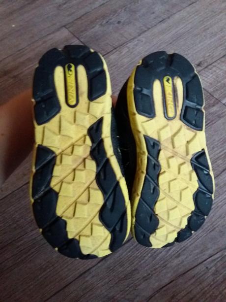 Kotníkové boty, viking,25