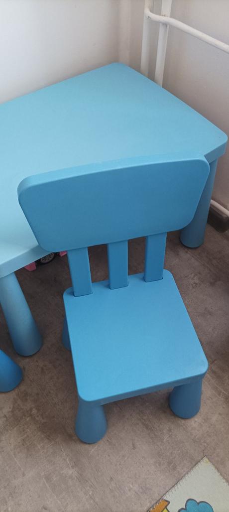 Set stolku a dvou židliček ikea, 