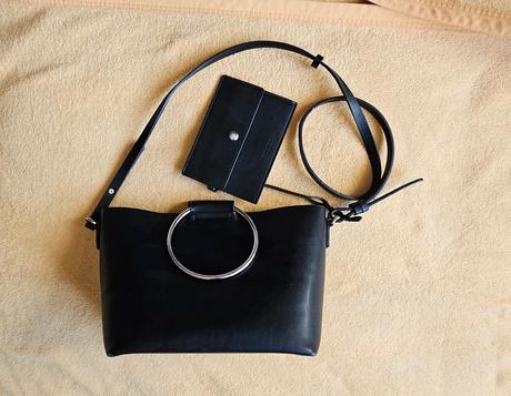 Černá kabelka crossbody zara basic minimalistická, zara