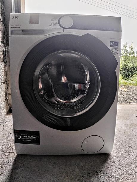 Zánovní pračka zn. aeg 7000 prosteam v záruce, aeg