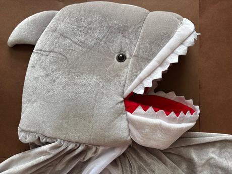 An20/ kostým žralok - v.11/13 let,