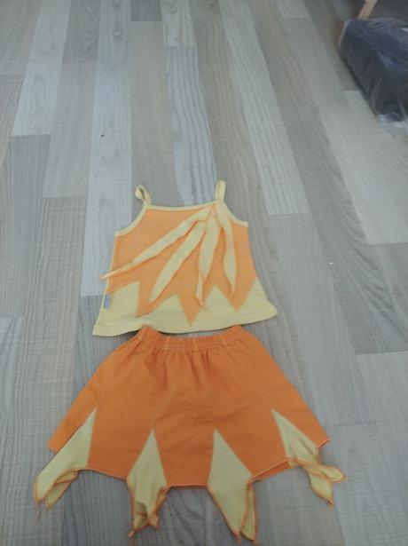 Kostým sluníčko, 98