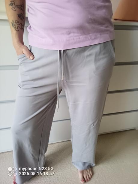 Tepláky zn."gina tricot" vel."m", gina,m