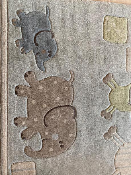 Prodám dětský koberec zn. esprit africká zvířátka, 