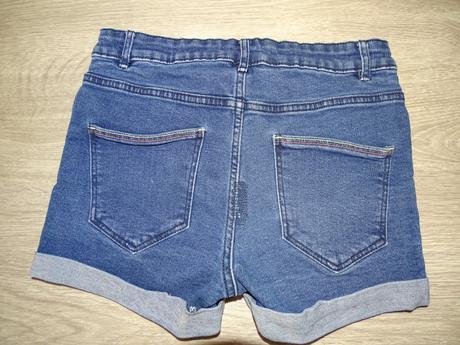 Šortky, esmara,34