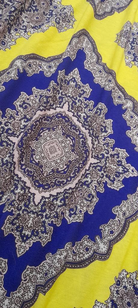 Boohoo pestré maxi šaty s vykrojenými zády, 42