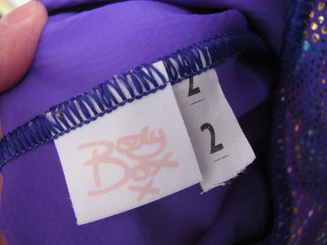 Krásný elastický fialový cvičební dres v.116/122, 116