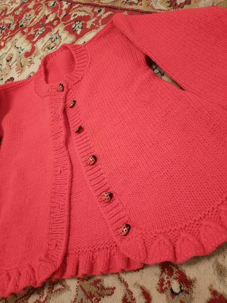 Beruškový svetřík, 92