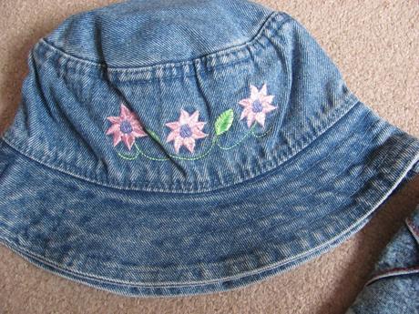 Dívčí riflové kloboučky, 56