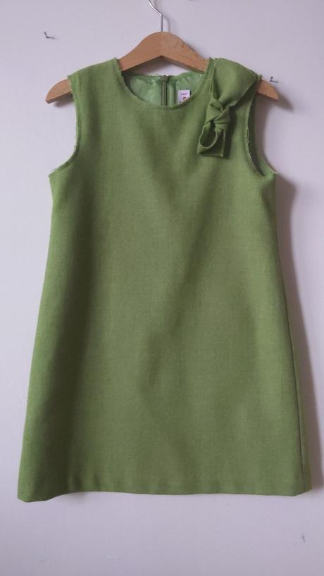 Vlněné dívčí šaty velikost 110-116, 110