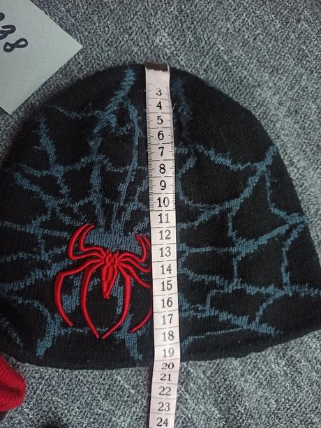 Čepice a rukavice, 122