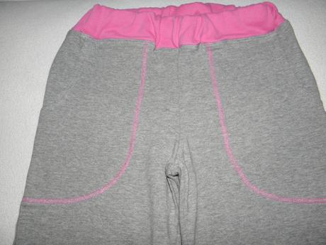 Dívčí tepláky české výroby aj texstyle vel.140, 140