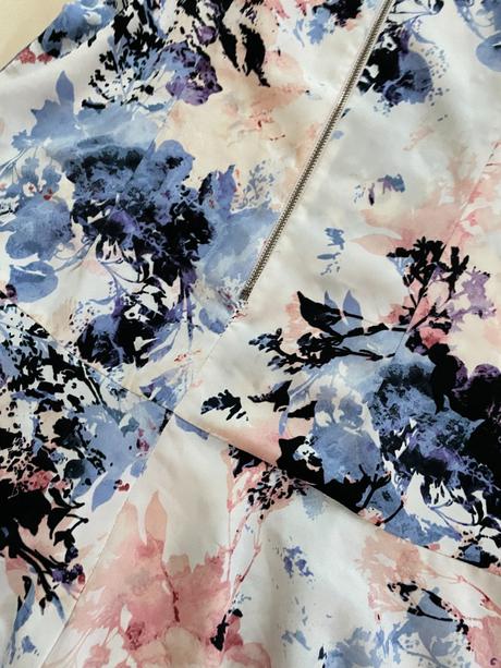 Květované šaty, vel m, mohito, povolený šev, mohito,m